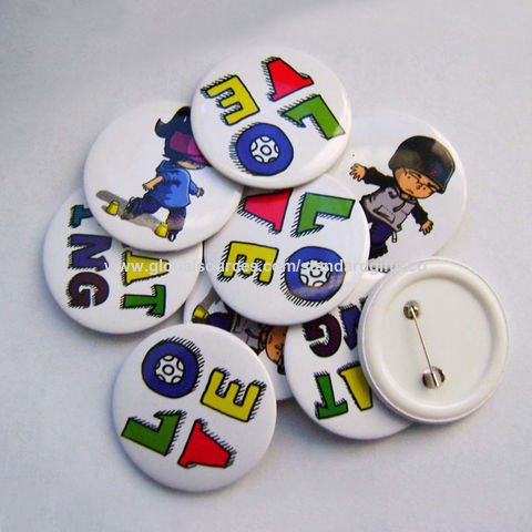 Round pin badges