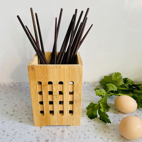 https://p.globalsources.com/IMAGES/PDT/B5331132665/Bamboo-Kitchen-Utensil-Holder.jpg