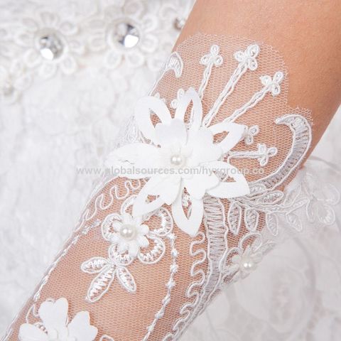 Embroidery Floral DIY Ivory Tulle Mesh Wedding Lace Applique - China Lace  Applique and Wedding Bridal Applique price