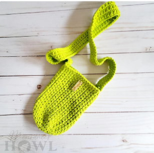 Custom knit jacquard Cross Body Water Bottle Cover with straps Crochet Water Holder Water Bottle bag supplier