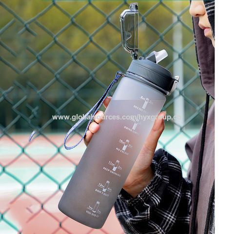 Sports Water Bottle with Spray Mist for Outdoor Hydration, 1L