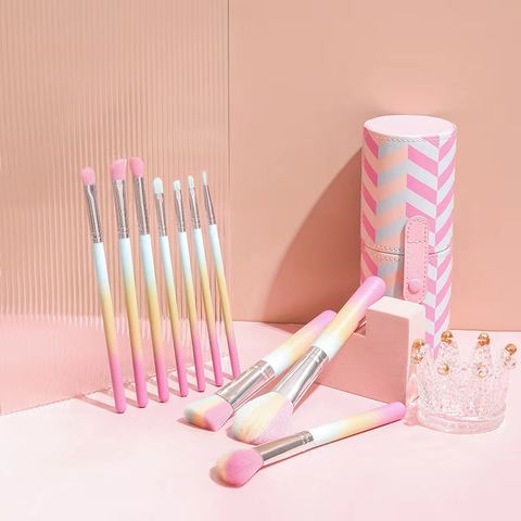 Juego de brochas de maquillaje de alta gama con incrustaciones de diamantes de color rosa mate