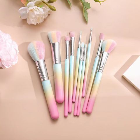 Juego de brochas de maquillaje de alta gama con incrustaciones de diamantes de color rosa mate