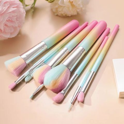 Juego de brochas de maquillaje de alta gama con incrustaciones de diamantes de color rosa mate