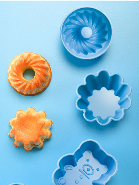 https://p.globalsources.com/IMAGES/PDT/B5388798001/Silicone-Baking-Molds-Set.jpg