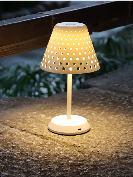 Mesh Hole minimalist outdoor tabl lamps cordless hotel restaurant home deco metal Rechargeable lamp supplier