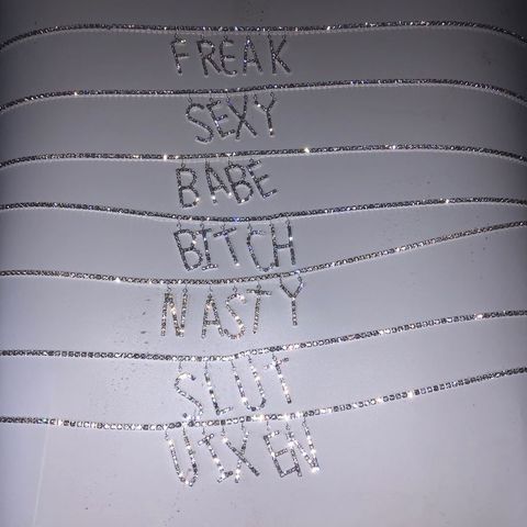 Chaîne de corps sexy personnalisée pour femmes, chaîne de ventre et de taille avec lettres en strass argentés