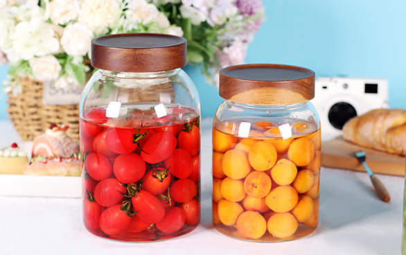 Buy Wholesale China Bpa Free Borosilicate Glass Food Storage Jar With  Acacia Wood Lid, Glass Storage Canisters For Foods & Glass Canisters at USD  5.3