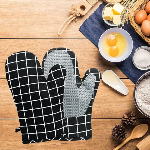 Buy Wholesale China 1 Pair Short Oven Mitts, Heat Resistant Silicone Kitchen  Mini Oven Mitts ,oven Mitts And Potholders & Mini Oven Mitts at USD 2.03