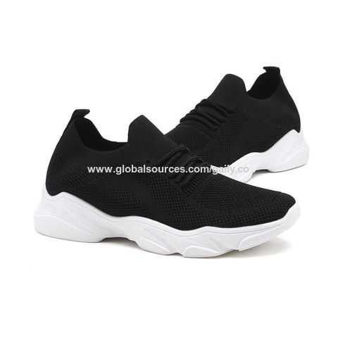Zapatillas deportivas de tela de vuelo para hombre y mujer Ultra-Light  transpirable Zapatillas deportivas de moda de running - China Zapatillas y  Zapatos deportivos precio