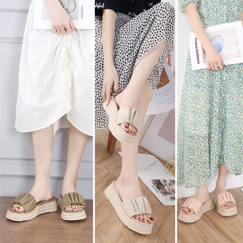 New 2022 Summer Fashion Thick Bottom Women's Shoes Simple Outer Wear Beach  Casual Sandals - China Wholesale Women Sandal $12.6 from Yancheng Joy  Foundation Cultural Creativity Co., Ltd. | Globalsources.com
