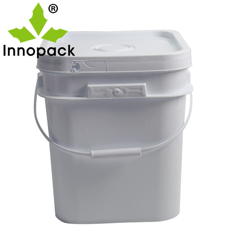 CUBO DE PLASTICO 20 LITROS CON ASA DE PLASTICO - Ets Coquard