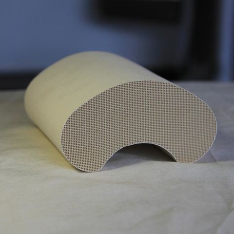 Precio de fábrica, convertidor catalítico de cerámica de panal para tubo de escape incluye revestimiento de catalizador