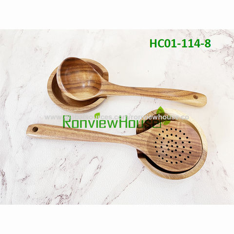 Louche en bois et repose-cuillère, en bois ou en bambou, idéal pour les cuisines familiales.