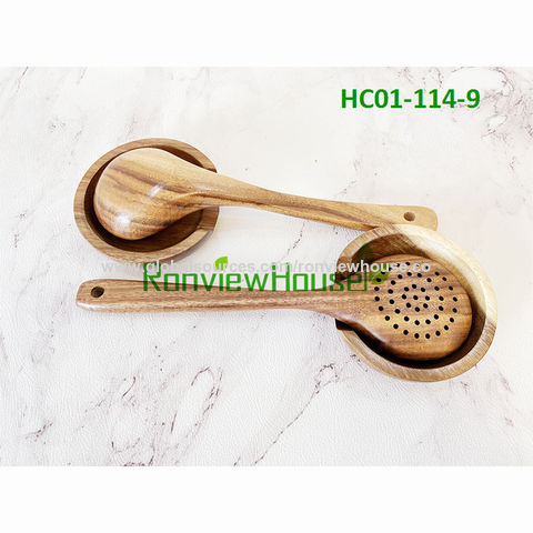 Louche en bois et repose-cuillère, en bois ou en bambou, idéal pour les cuisines familiales.