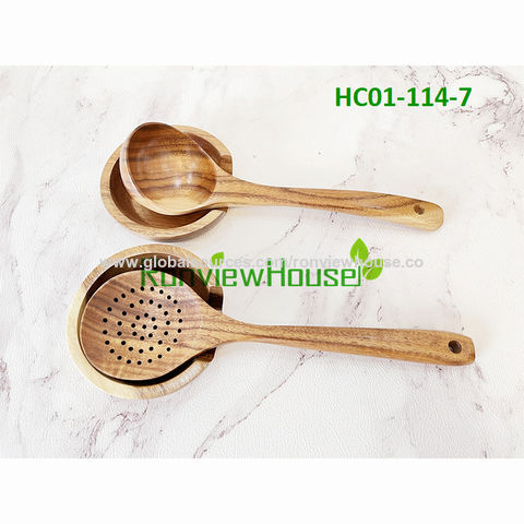 Louche en bois et repose-cuillère, en bois ou en bambou, idéal pour les cuisines familiales.