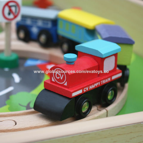 O envio gratuito de 360 rotativo duplo trilha guindaste compatível com trem  de madeira faixas criança benefício pista jogo divertido cena menino  brinquedos