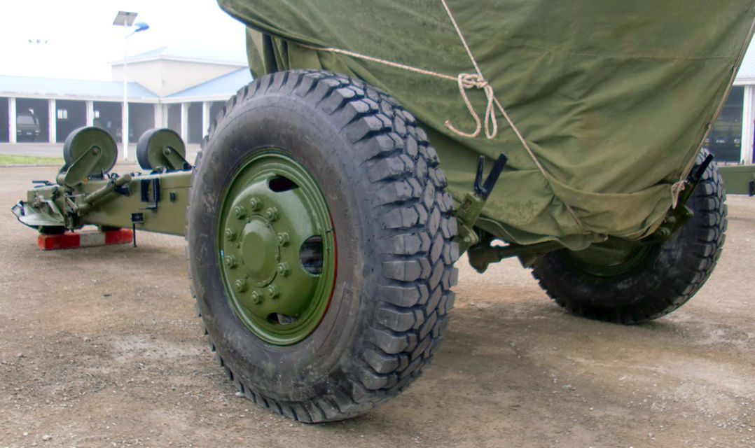 Military Bulletproof Rubber Solid Tire Spongy Solid Tyre For Anti ...