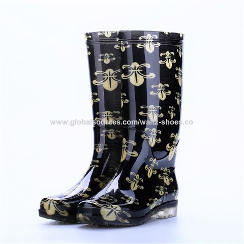 https://p.globalsources.com/IMAGES/PDT/B5592913607/PVC-rainboots.jpg