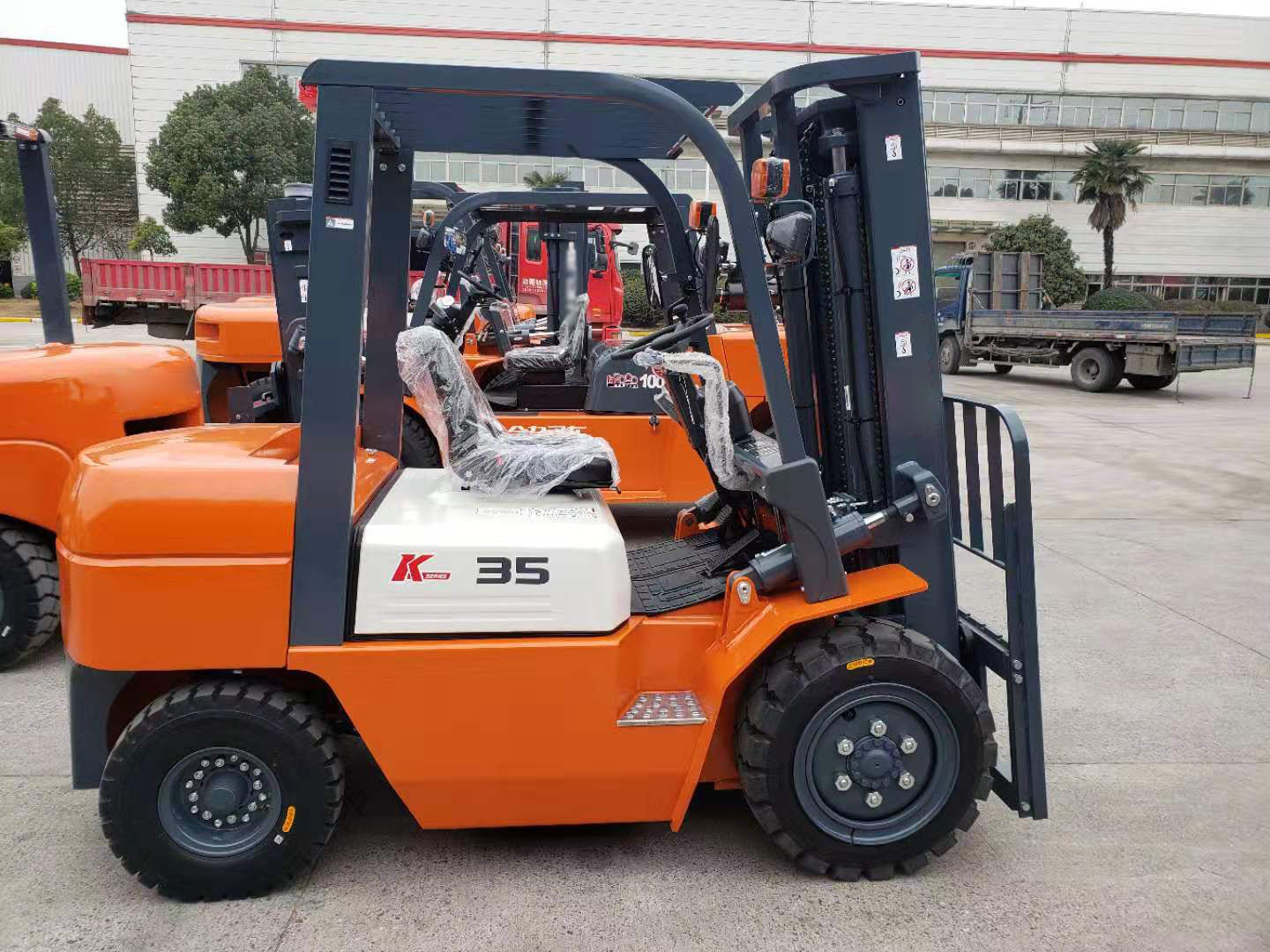 Heli 5ton Diesel Forklift Cpcd50 With Spare Parts - Expore China ...