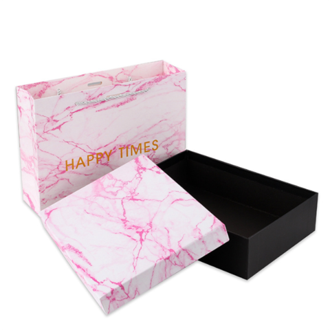 Compre Caja De Cumpleaños Bonita Caja De Dulces Caja De Regalo Simple Y  Pequeña Caja Individual y Bolsa de China por 0.1 USD