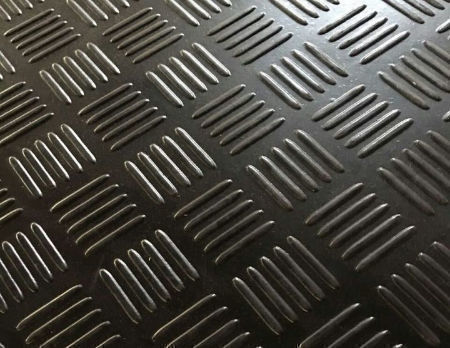 https://p.globalsources.com/IMAGES/PDT/B5637686397/Checker-Plate-Five-Bar-Anti-Slip-Rubber-Sheet.jpg