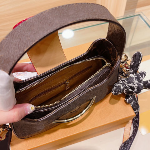 Replica Online Store Wholesale Ladies Lady Designer Shoulder Men's Lv's  Saddle Bag - China Celine's Handbags and Prada's Handbags price