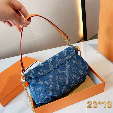 Compre Bolso De Cuero De Mezclilla Azul, Correa Para El Hombro, Bolsas De  Moda Con Cadenas De Bloqueo, Bolsa De Algodón Interna Sin Cremallera y Para  Bolsos De Hombro Lv de China