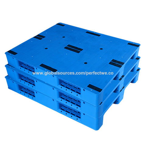 Three-runner Blue Plastic Pallet