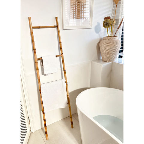 Toallero para baño con 5 niveles con forma de escalera fabricado con bambú  Five Diempi