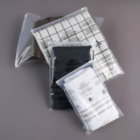 custom printed CPE reusable matte black clothing ziplock plastic