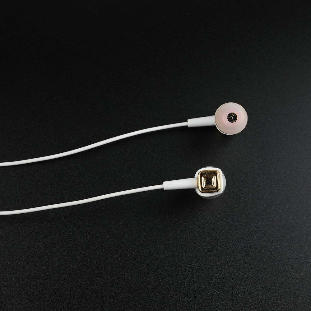 Buy Wholesale China 2023 Wired Earphones Factory 3.5mm Headphone