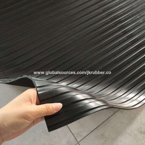 Corrugated Wide Rib Rubber Runner Mats