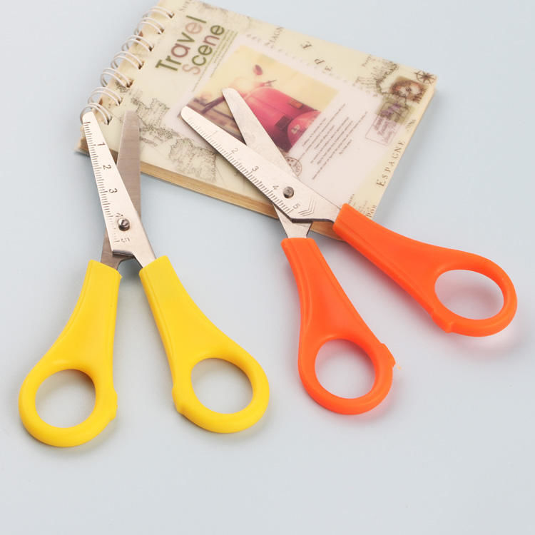 Wholesale Good Quality 5cm Scissors Student Scissors From China