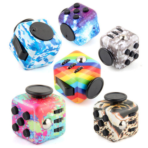 Achetez en gros Fidget Cube Jouets Créatif Anti Stress Calmar Jeu Fidget  Jouet Chine et Fidget Cube à 1.42 USD