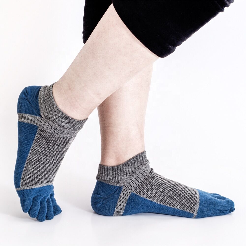 Unisex Yoga Crew Socks with Grips Solid Color 5 Toe Separator Non Slip  Hosiery l