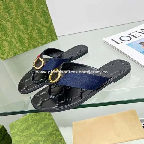 Compre Sandálias De Luxo Elegante Marca Chinelo Homens Mulheres Casa Flip  Flops Moda e Chinelos de China por grosso por 25 USD