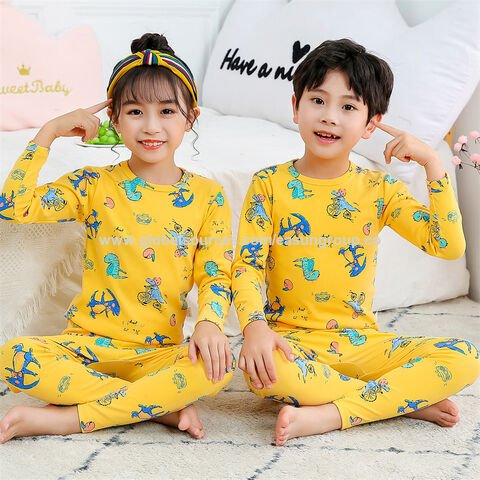conjunto de pijama de niña. ropa de noche textil para niños ropa