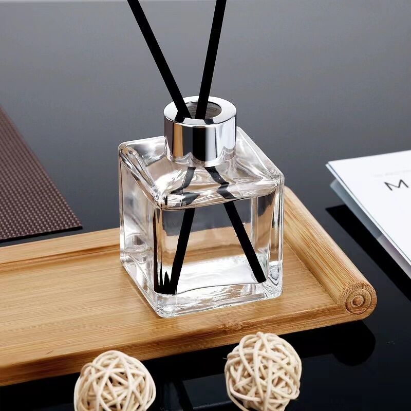 https://p.globalsources.com/IMAGES/PDT/B5755617245/Square-perfume-bottle.jpg