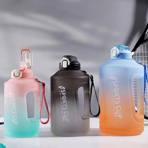 Botella de agua deportiva de 2 litros con pajita para hombres y mujeres,  botellas de agua