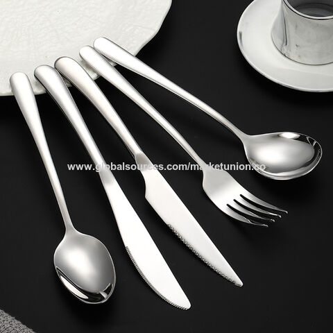Ensemble de couverts en acier inoxydable 304, fourchette, cuillère et couteau de différentes tailles pour usage domestique et commercial. Qualité supérieure pour la restauration et l'hôtellerie.