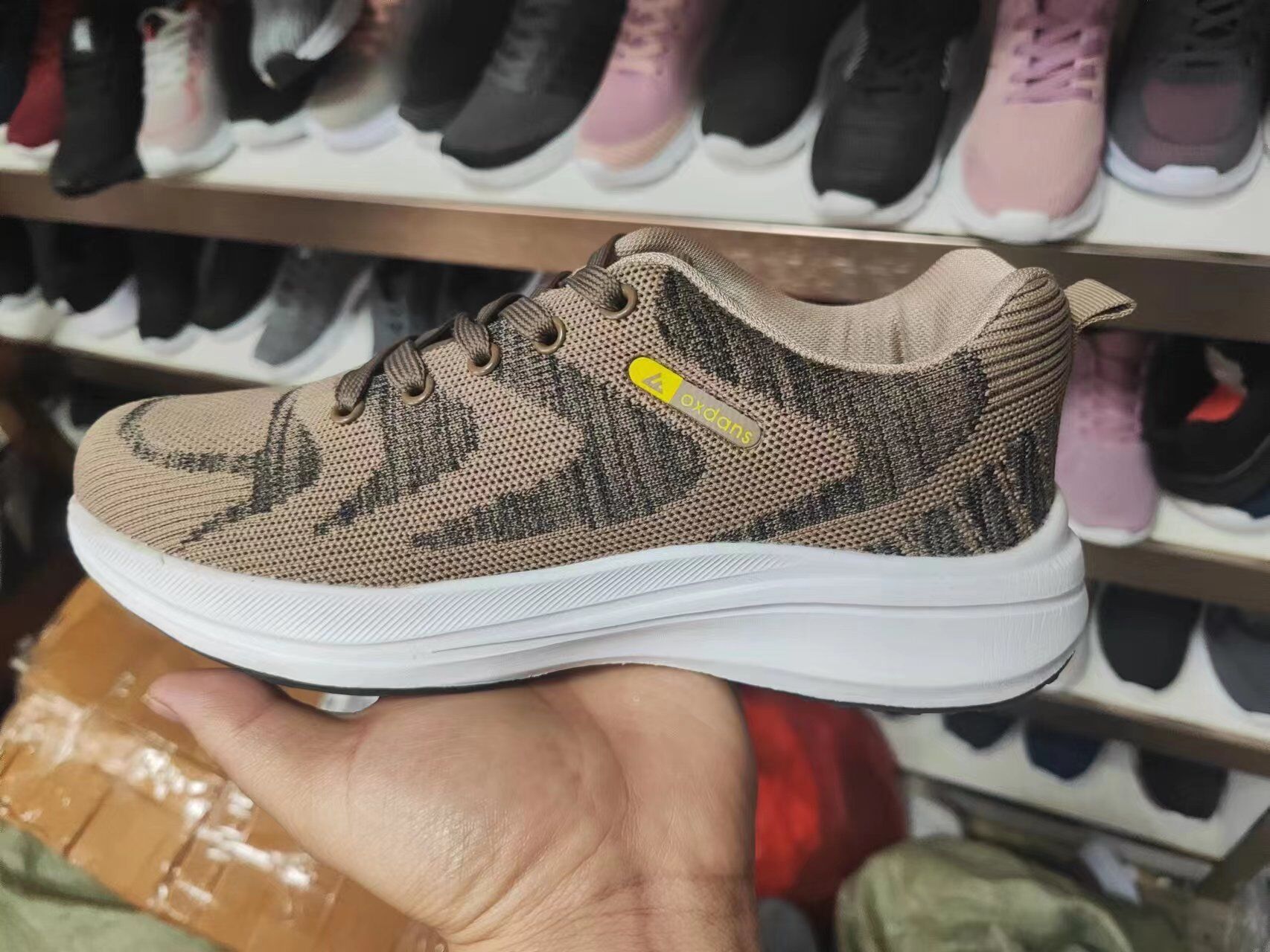 2023 Customized Hot Sale Men's Fly Knit Sneakers Man High Quality - Main Image