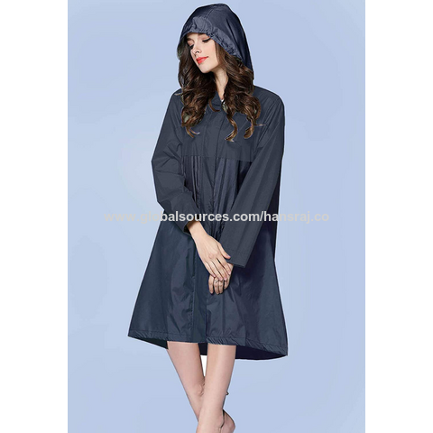 Ropa de lluvia de poliéster para uso exterior con logotipo personalizado y diseño de estilo.