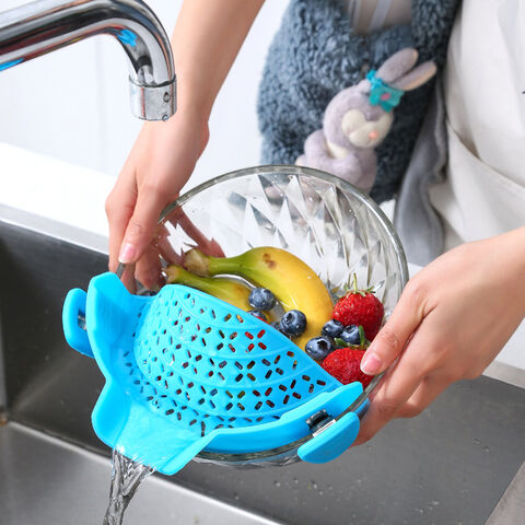 Kitchen Gizmo Snap N Strain Clip-On Strainer - Collapsible Colander for  Pasta, Pot Noodle - Space-Saving Sieves and Pot Strainer, Innovative Home