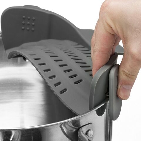  Kitchen Gizmo Snap N Strain Clip-On Strainer - Collapsible  Colander for Pasta, Pot Noodle - Space-Saving Sieves and Pot Strainer,  Innovative Home Gadgets Collection - Must-Have Kitchen Gadget - Grey: Home