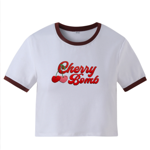 Camiseta blanca discount con letras rojas