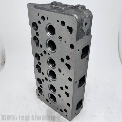 Kubota Engine D905 Cylinder Head 16020-03140 16020-03143