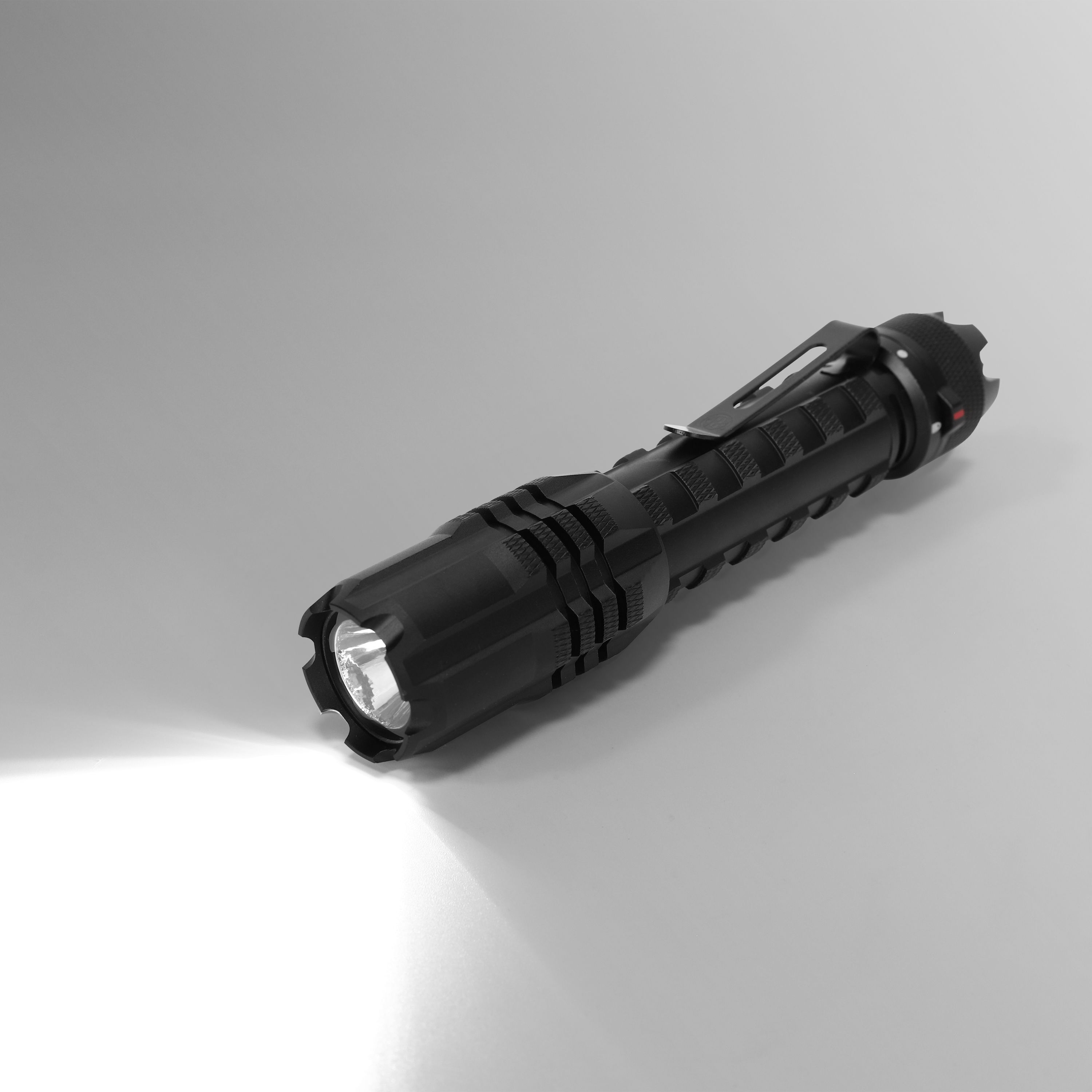 Outdoor Portable Flashlight Long Shot 2km Patrol