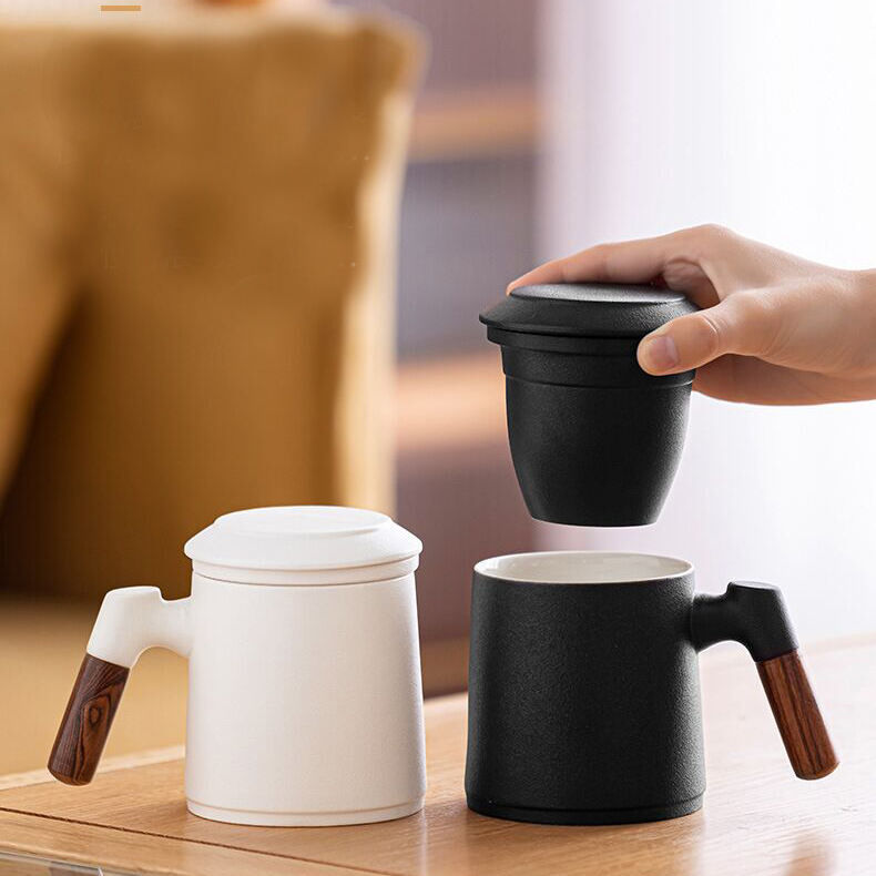 Double paroi en acier inoxydable des tasses à isolation sous vide avec logo  imprimé tasse à café thermos avec poignée - Chine Grande tasse et tasse de  voyage prix