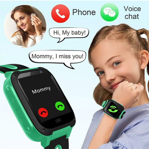 Compre Al Por Mayor S4 Niños Reloj Inteligente Lbs Gps Tarjeta Sim Niño  Smartwatch Sos Llamada Localizador Cámara Inteligente Relojes Para  Teléfonos Comunes y Relojes Inteligentes Para Niños de China por 5.9